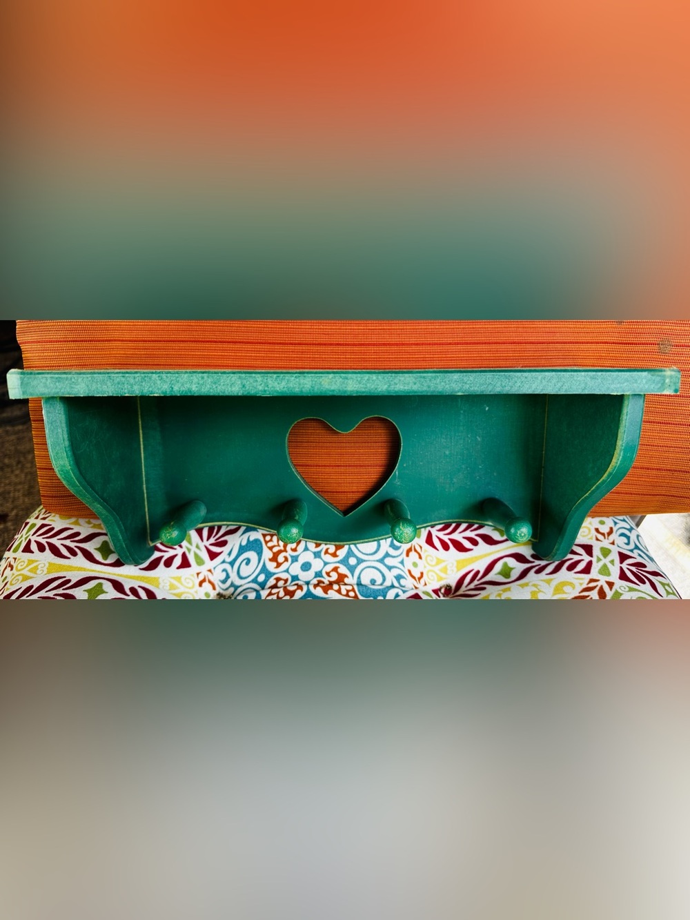 90’s Green Heart Cutout Hook Wood Shelf Cottagecore